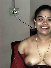 Desi Chicks show tits erotic picture
